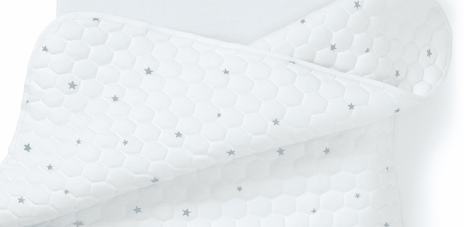 סט מצעים ג’רסי לבן למיטת תינוק – דגם כוכב (סדין + שמיכה עם מילוי)