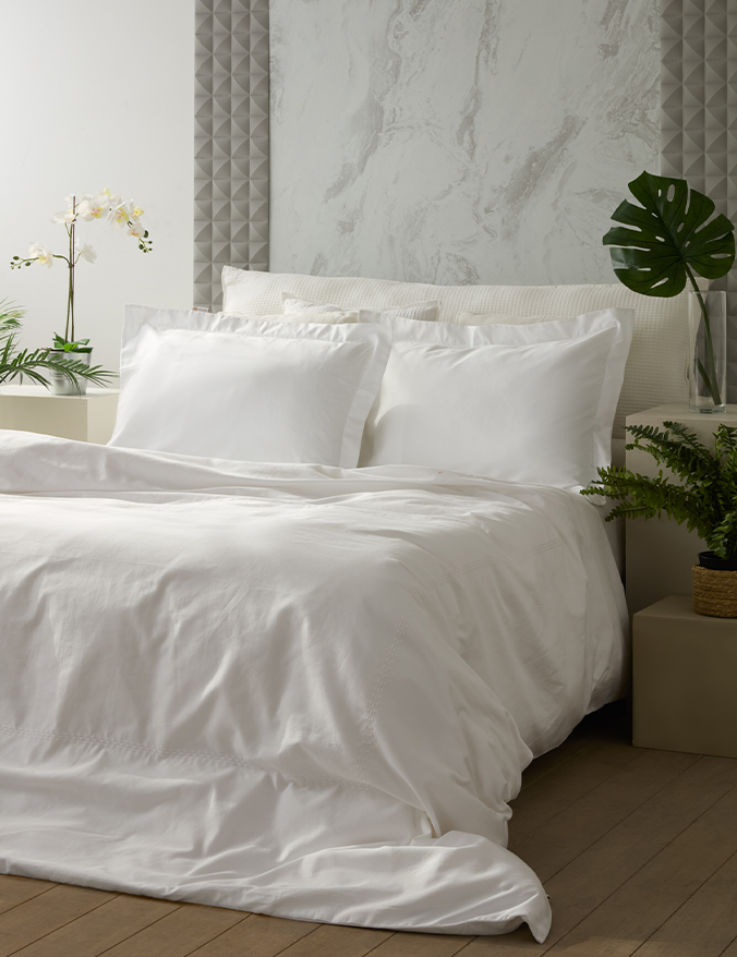 סט מצעי סאטן דגם אסטר לבן עם רקמה לבנה T500