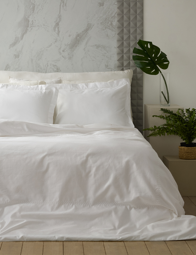 סט מצעי סאטן דגם אסטר לבן עם רקמה לבנה T500